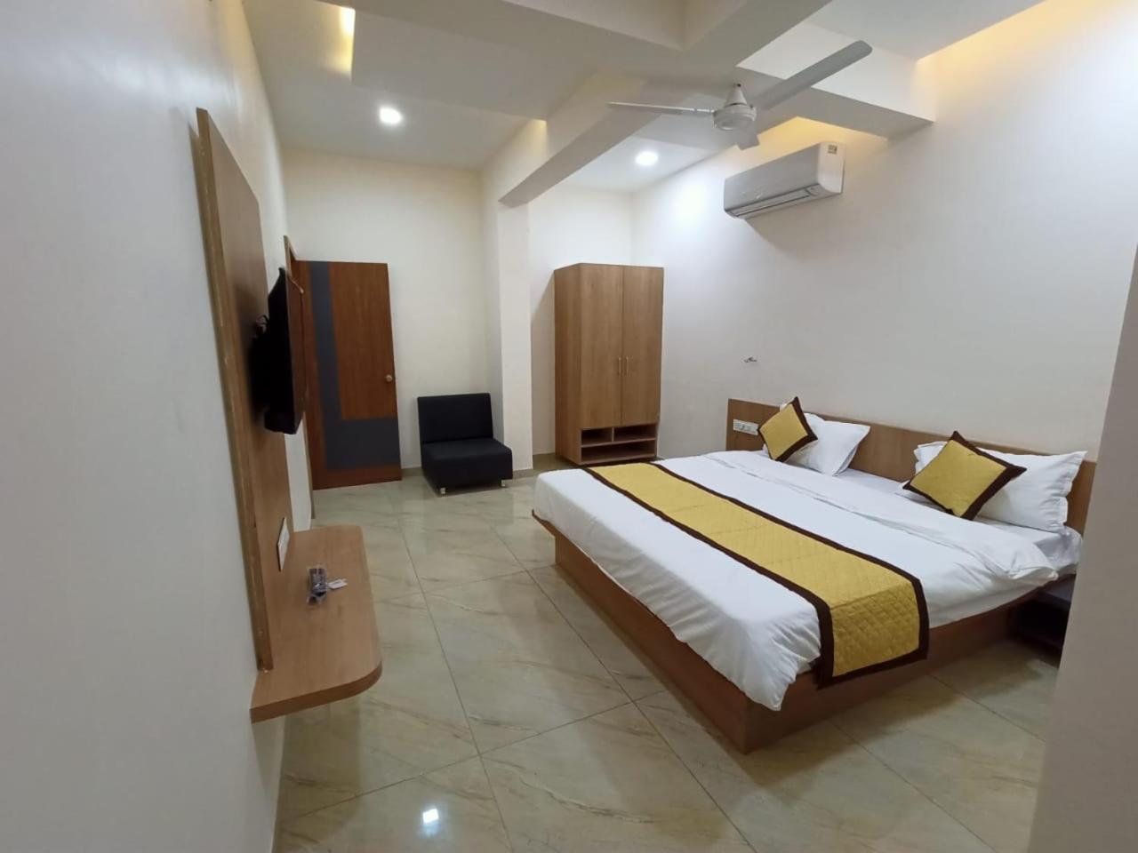 Hotel Crossview Palanpur المظهر الخارجي الصورة