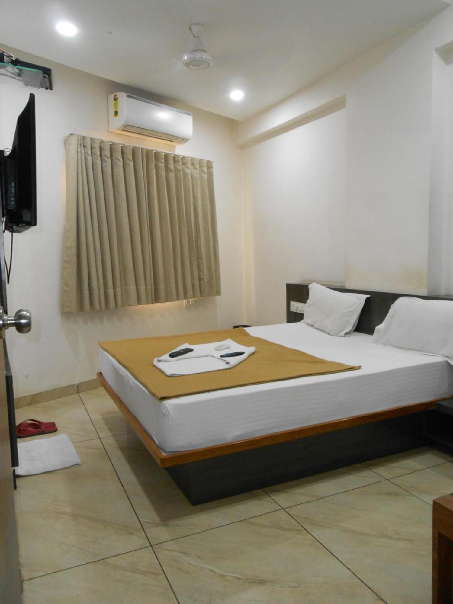 Hotel Crossview Palanpur المظهر الخارجي الصورة